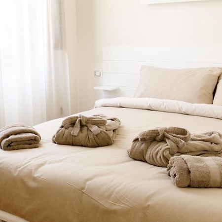 I Vicoli Exclusive Apartments Fondi Eksteriør billede